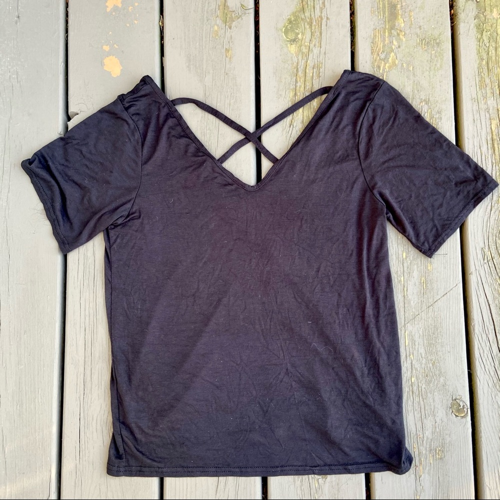 MISSGUIDED V-Neck Cross Strap Front T-Shirt